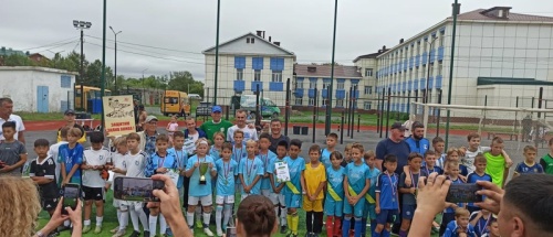 Футболисты спортшколы «Сахалин» заняли первое место на «Кубке залива Анива»
