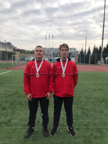 Два сахалинских футболиста завоевали медали первенства России по футболу